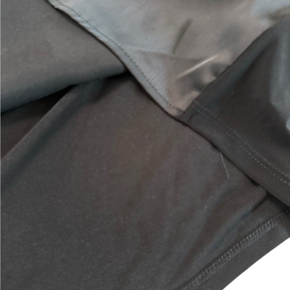 Nine West Ruched Shoulder Tie Elegant Black Women's Top Size 2X NWT - Picture 13 of 17